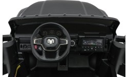 Pojazd elektryczny RAM 3500, czarny