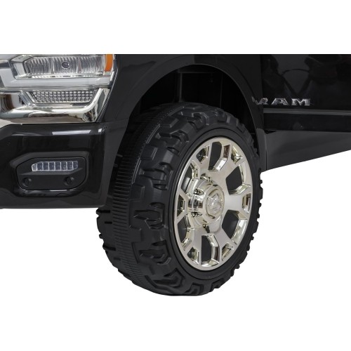 Pojazd elektryczny RAM 3500, czarny