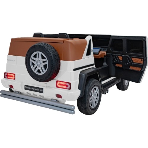 Vehicle Mercedes Benz MAYBACH G650 STRONG White
