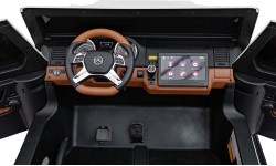 Vehicle Mercedes Benz MAYBACH G650 STRONG White