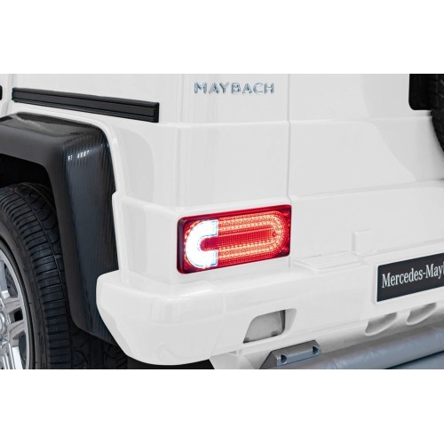 Vehicle Mercedes Benz MAYBACH G650 White