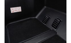 Vehicle Mercedes Benz MAYBACH G650 Red