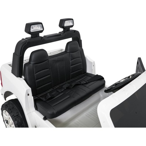 RAM 3500 White Vehicle