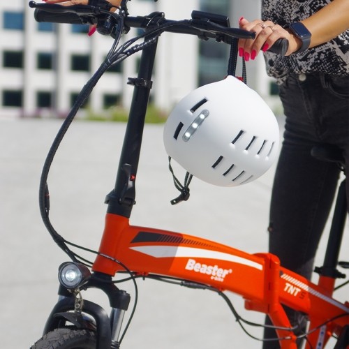 Kask Beaster BS51BL z lampkami LED, rozmiar M, biały