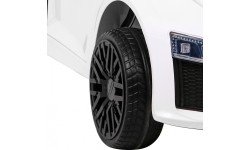 Pojazd elektryczny Audi R8, biały