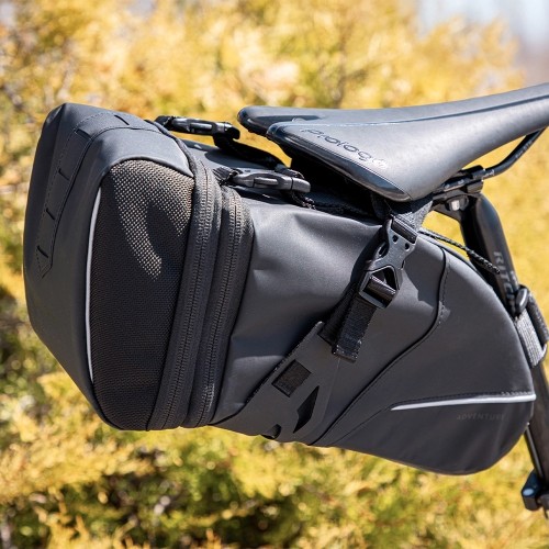 Torba podsiodłowa FORCE Adventure XL // 8 L (czarna)