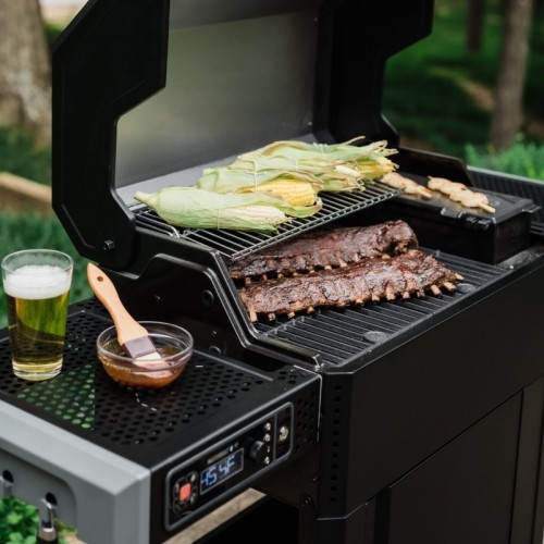 Cyfrowy grill-wędzarnia na węgiel drzewny Masterbuilt AutoIgnite Series 545