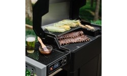 Cyfrowy grill-wędzarnia na węgiel drzewny Masterbuilt AutoIgnite Series 545