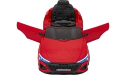 Audi SQ8 pojazd czerwony