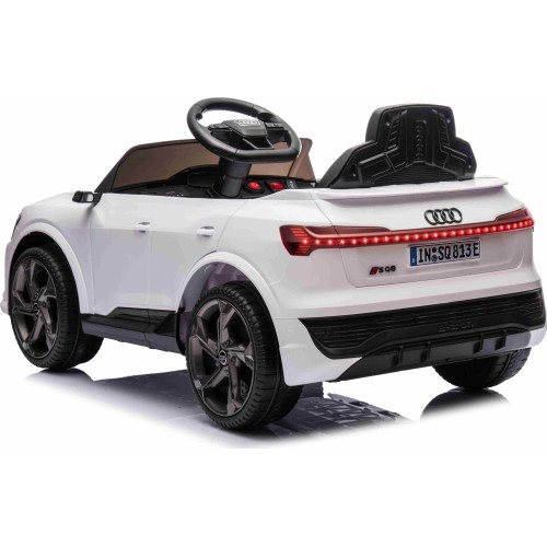 Audi SQ8 pojazd Biały