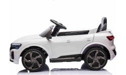 Audi SQ8 pojazd Biały