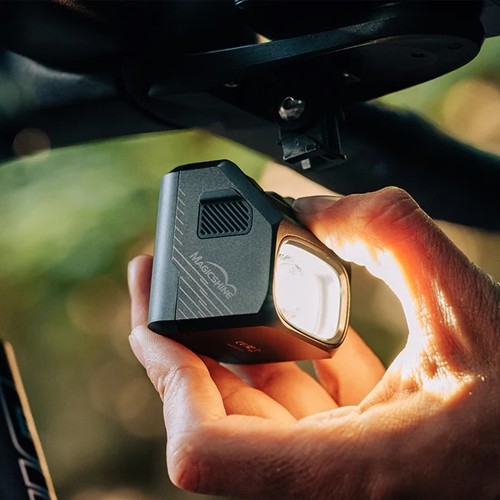 Latarka czołowa Magicshine EVO 1100