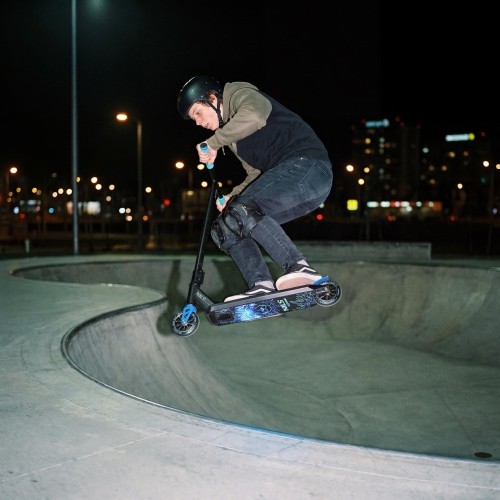 HS155 FLUORESCENT LION BLUE SCOOTER NILS EXTREME