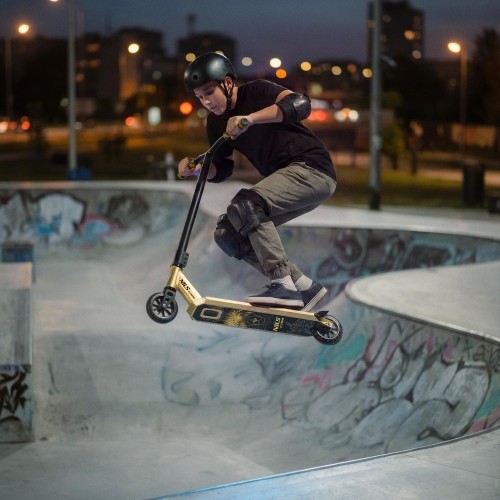 HS155 FLUORESCENT LION GOLD SCOOTER NILS EXTREME