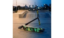 HS155 FLUORESCENT LION GOLD SCOOTER NILS EXTREME