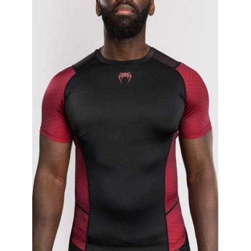 Venum x Assassin’s Creed Shadows Men’s Short Sleeve Rashguard - Burgundy/Black