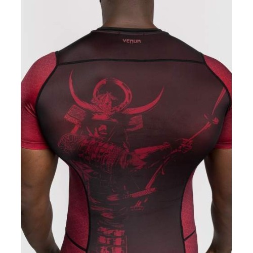 Venum x Assassin’s Creed Shadows Men’s Short Sleeve Rashguard - Burgundy/Black