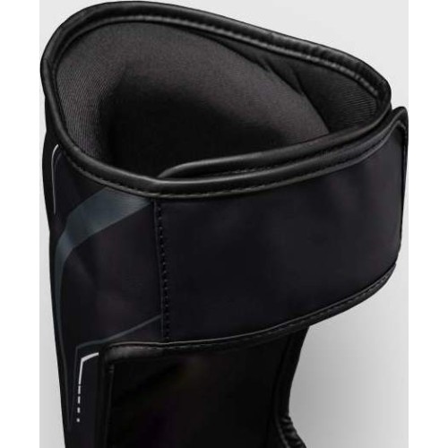 Venum Streamline Shin Guards - Black/White