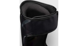 Venum Streamline Shin Guards - Black/White