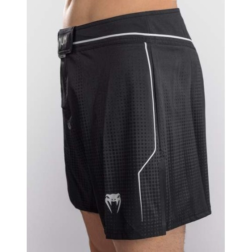 Venum Stealth Fightshorts - Black/White