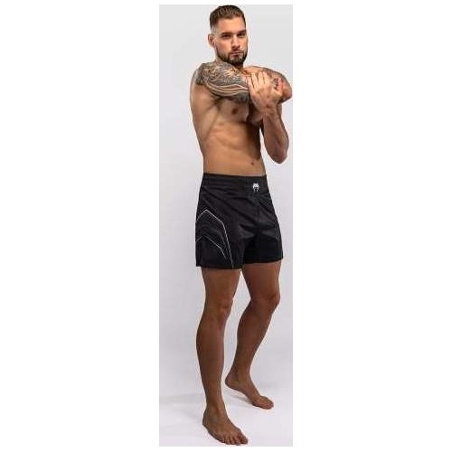 Venum Streamline Fightshorts - Black/White