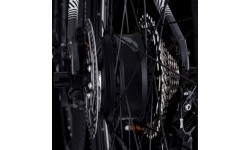 Gravelowy rower elektryczny 4EVER ENGRAVE FLAT 28” - Titan/hologram