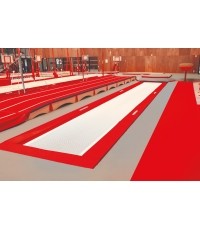 Wbudowana trampolina akrobatyczna Acrotramp z łańcuchem, 18 m z wypełnieniem i osłoną Epcon
