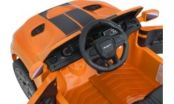 Pojazd elektryczny Dodge Durango, pomarańczowy