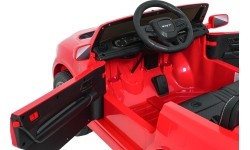 Pojazd elektryczny Dodge Durango, czerwony