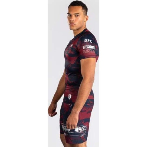 Męski rashguard UFC Zenith by Venum bordowy Authentic Fight Week z krótkim rękawem