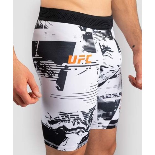 Męskie spodenki UFC Zenith by Venum Vale Tudo, białe