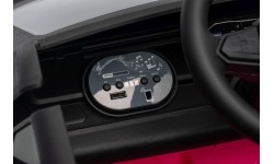 Różowy pojazd Volkswagen ID BUZZ