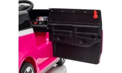 Różowy pojazd Volkswagen ID BUZZ