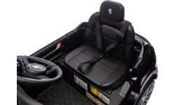 Pojazd elektryczny Porsche Cayenne, czarny