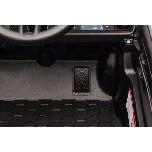 Pojazd elektryczny Porsche Cayenne, czarny