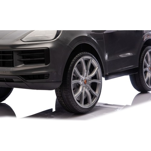 Pojazd elektryczny Porsche Cayenne, czarny