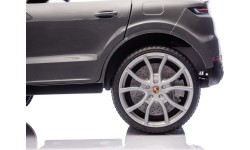 Pojazd elektryczny Porsche Cayenne, czarny