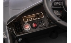 Pojazd elektryczny Porsche Cayenne, czarny