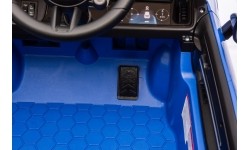 Pojazd elektryczny Porsche Cayenne, niebieski
