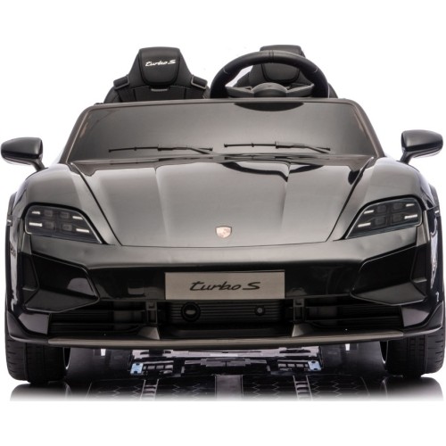 Pojazd elektryczny Porsche Taycan Turbo S, czarny