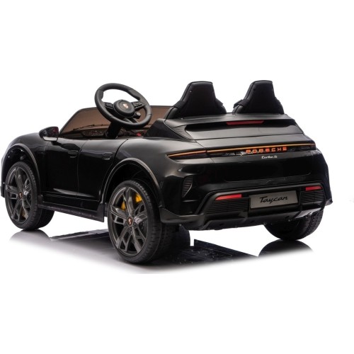 Pojazd elektryczny Porsche Taycan Turbo S, czarny