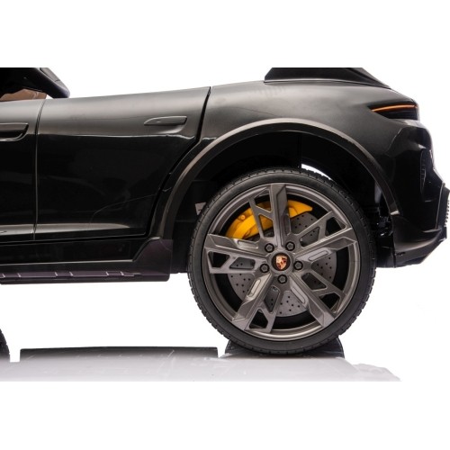 Pojazd elektryczny Porsche Taycan Turbo S, czarny