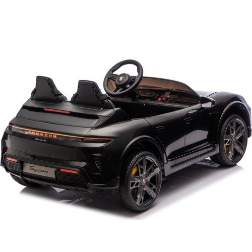 Pojazd elektryczny Porsche Taycan Turbo S, czarny