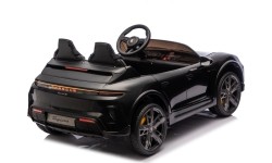 Pojazd elektryczny Porsche Taycan Turbo S, czarny