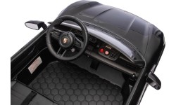 Pojazd elektryczny Porsche Taycan Turbo S, czarny