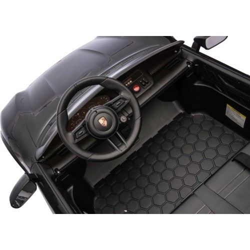 Pojazd elektryczny Porsche Taycan Turbo S, czarny
