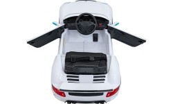 Pojazd elektryczny RUF CTR3, biały