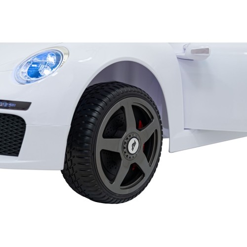Pojazd elektryczny RUF CTR3, biały