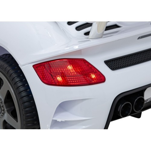 Pojazd elektryczny RUF CTR3, biały
