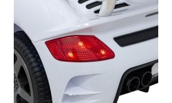 Pojazd elektryczny RUF CTR3, biały